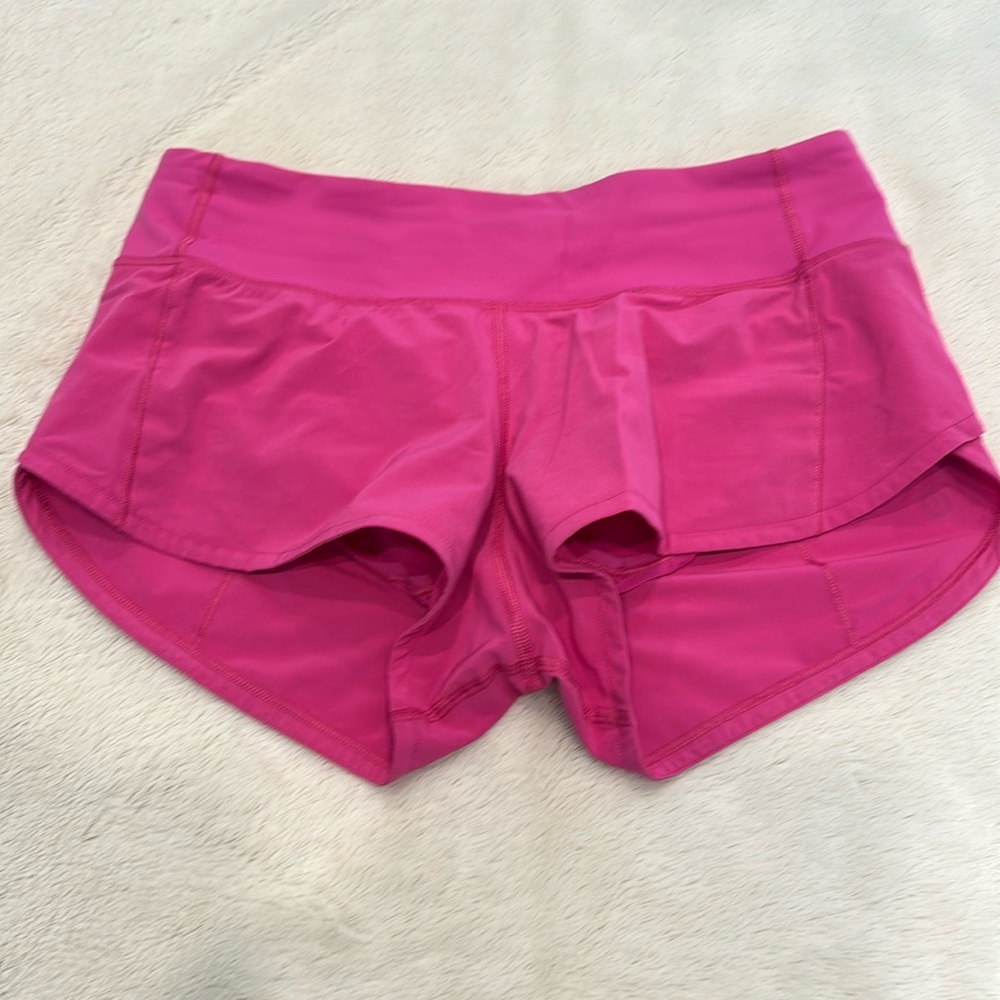 Lululemon Speed Ups Low Rise 2.5” shorts